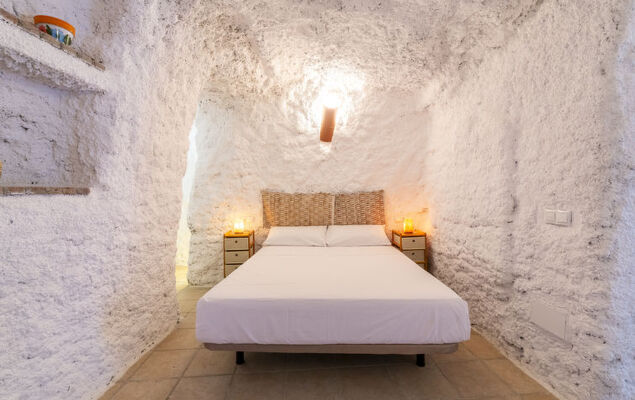 Cueva Maria Zambrano - Photo 15